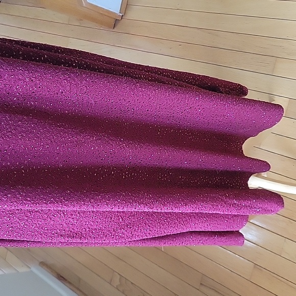 LULAROE 😊 HOLIDAY DRESS - Picture 3 of 9